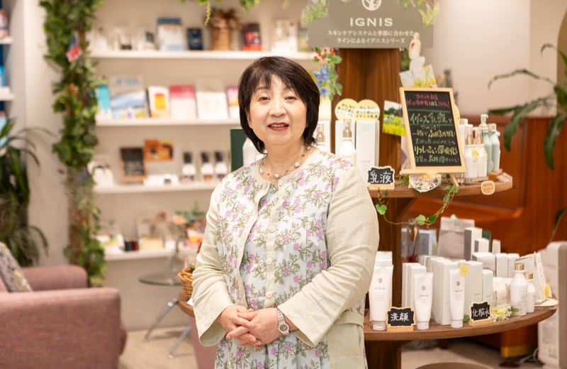 勝野 頼子